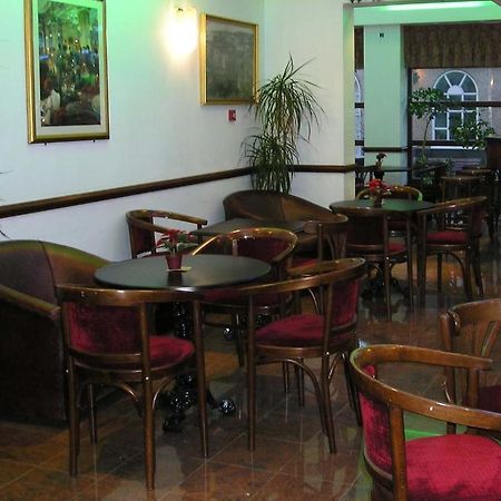Kings Paget Hotel West Drayton  Exterior photo