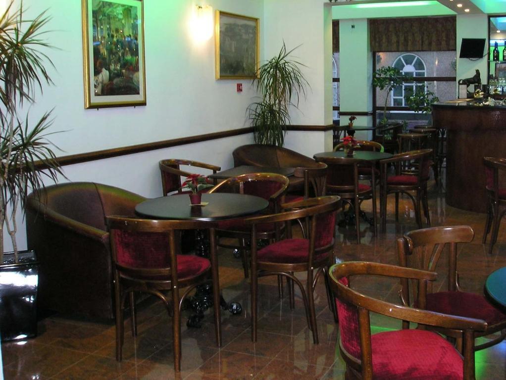 Kings Paget Hotel West Drayton  Exterior photo